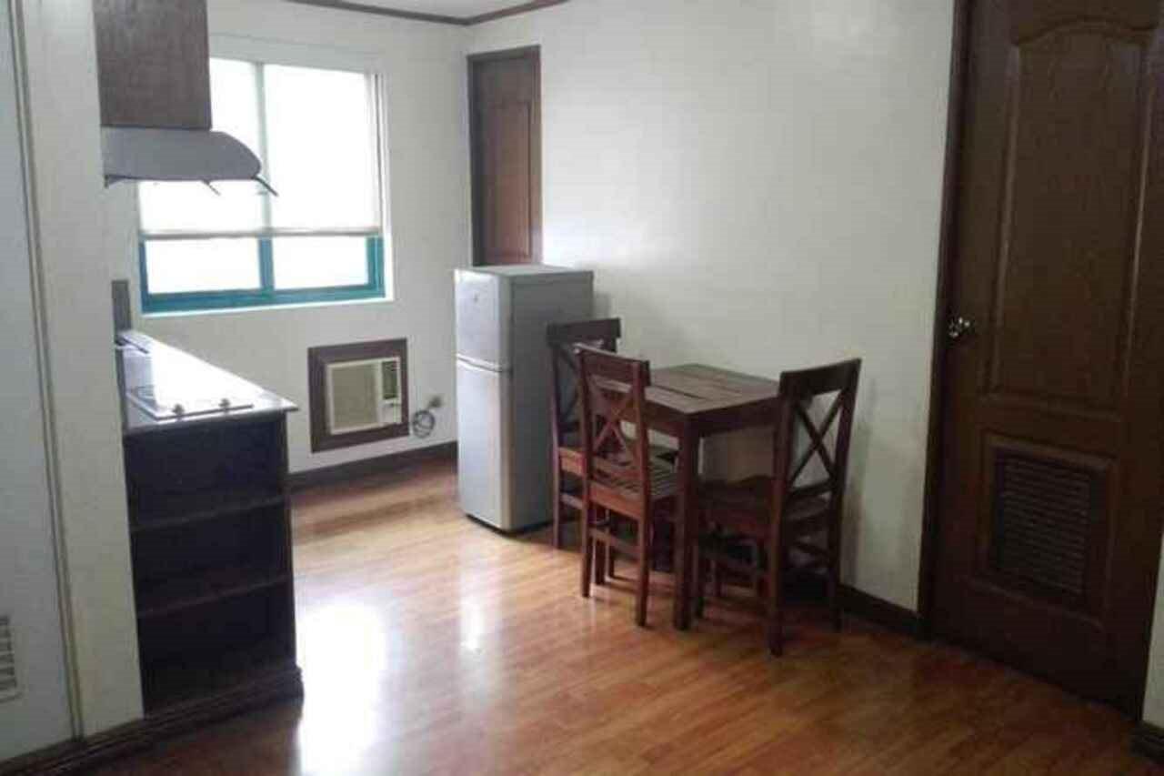 Isabelle Royale Makati Hotel Makati City Kültér fotó