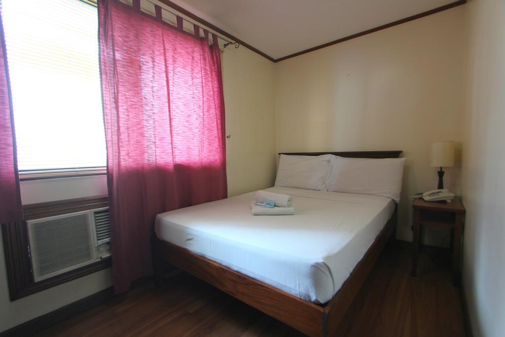 Isabelle Royale Makati Hotel Makati City Szoba fotó