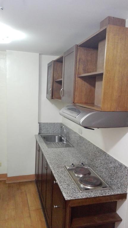 Isabelle Royale Makati Hotel Makati City Kültér fotó