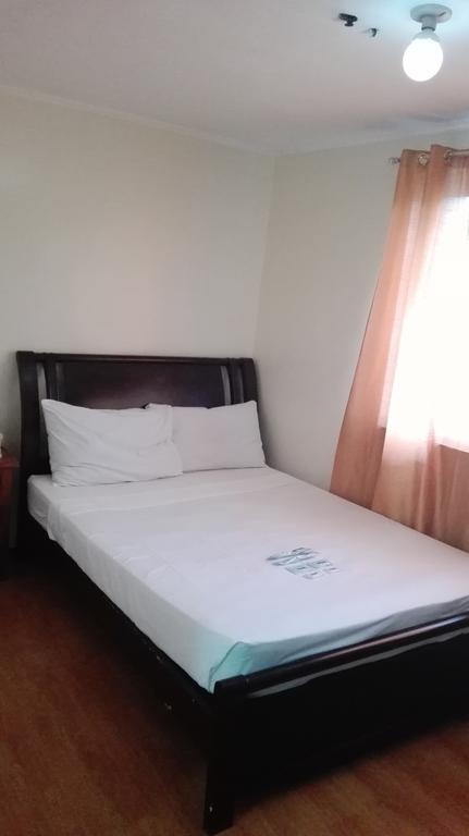Isabelle Royale Makati Hotel Makati City Kültér fotó