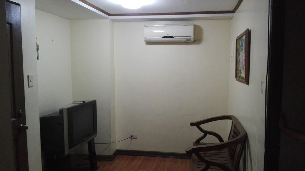 Isabelle Royale Makati Hotel Makati City Kültér fotó