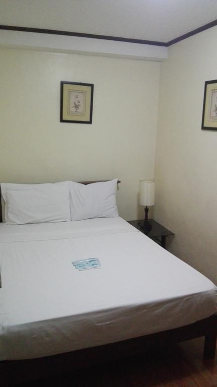 Isabelle Royale Makati Hotel Makati City Kültér fotó