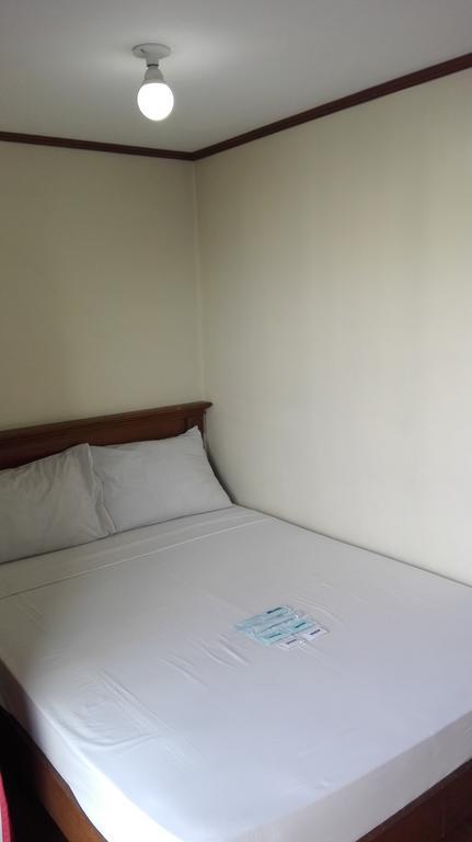 Isabelle Royale Makati Hotel Makati City Kültér fotó
