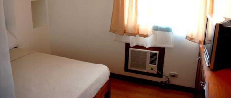 Isabelle Royale Makati Hotel Makati City Kültér fotó