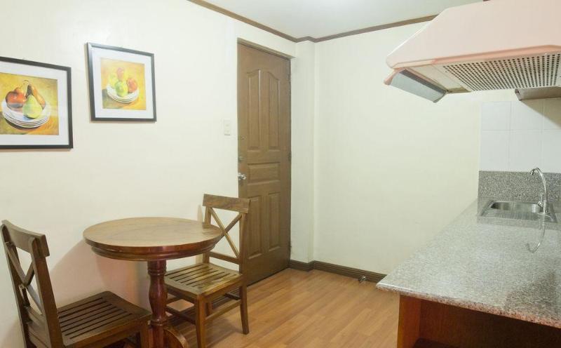 Isabelle Royale Makati Hotel Makati City Kültér fotó