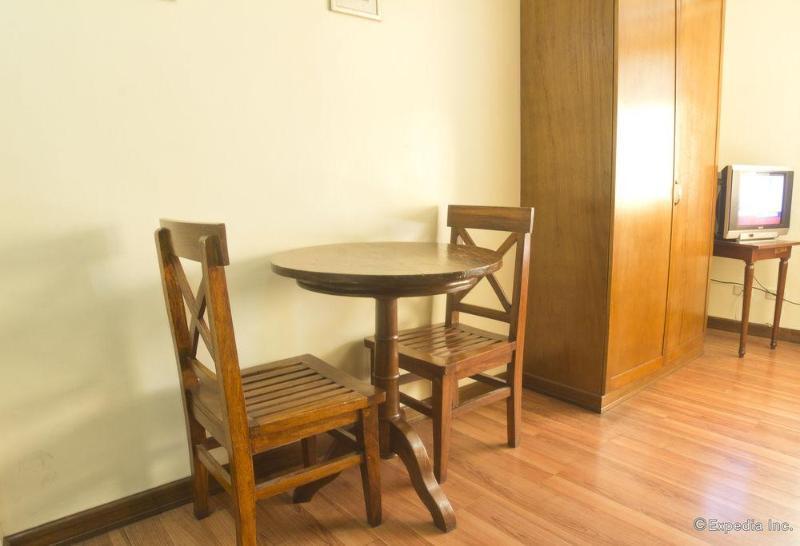Isabelle Royale Makati Hotel Makati City Kültér fotó